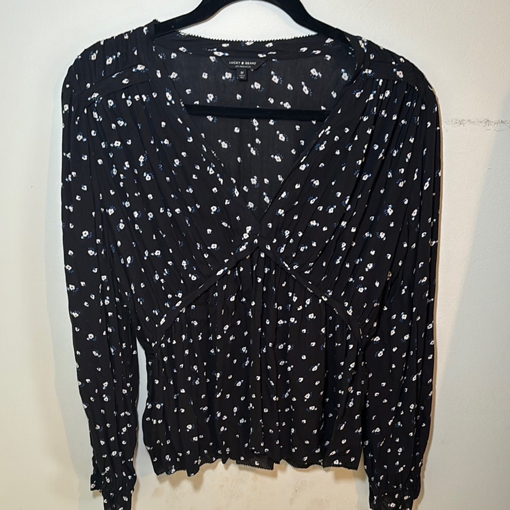 Lucky Brand Black and White Ruched Puff Sleeve Blouse